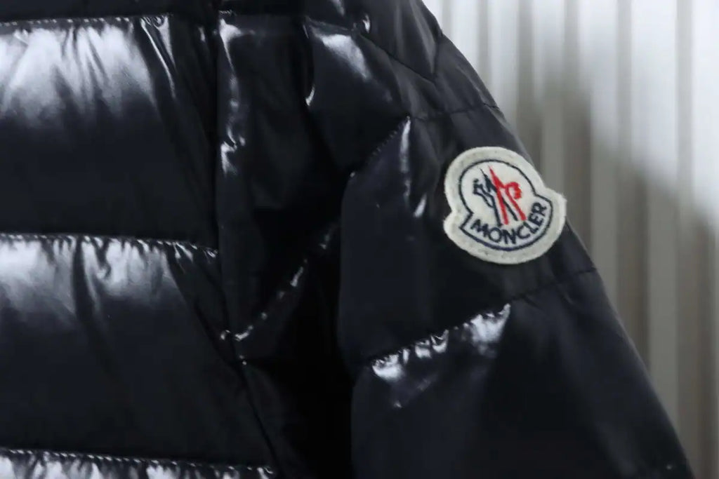 Moncler Cornour Down Jacket Black – MC182