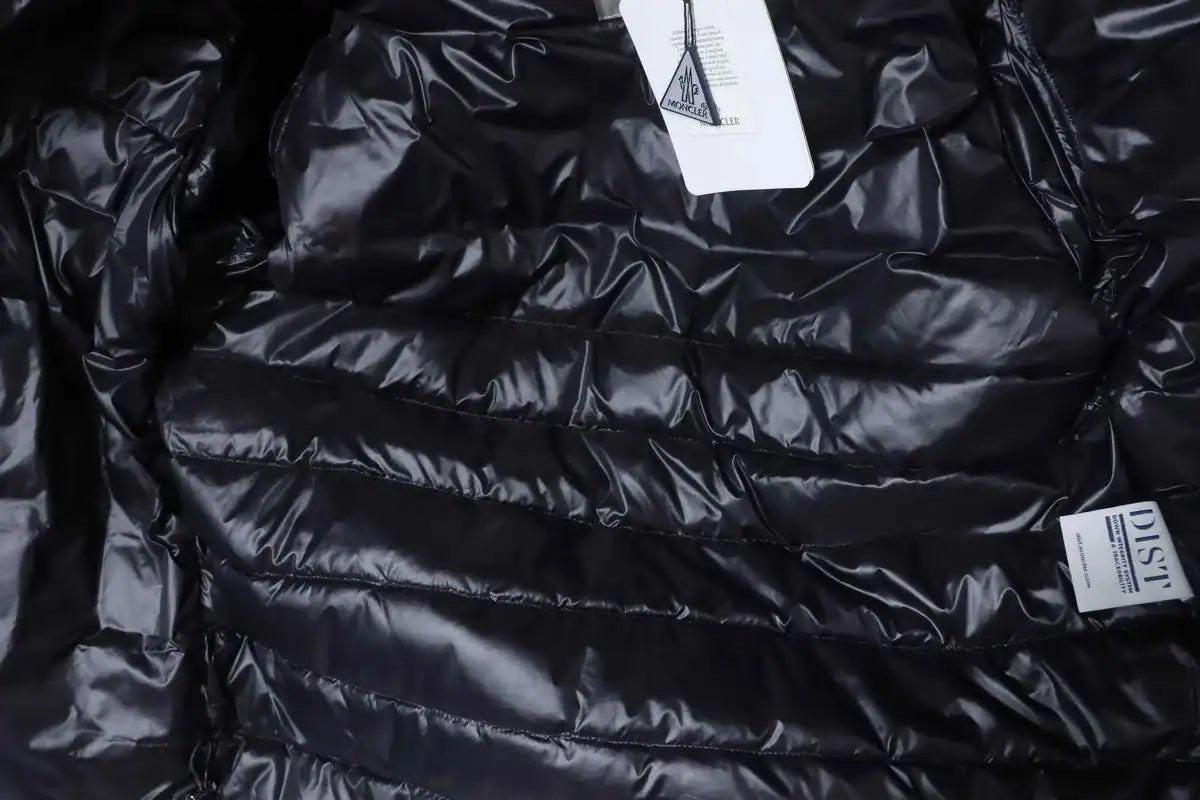 Moncler Cornour Down Jacket Black – MC182