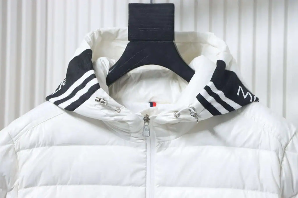 Moncler Cornour Down Jacket White – MC183