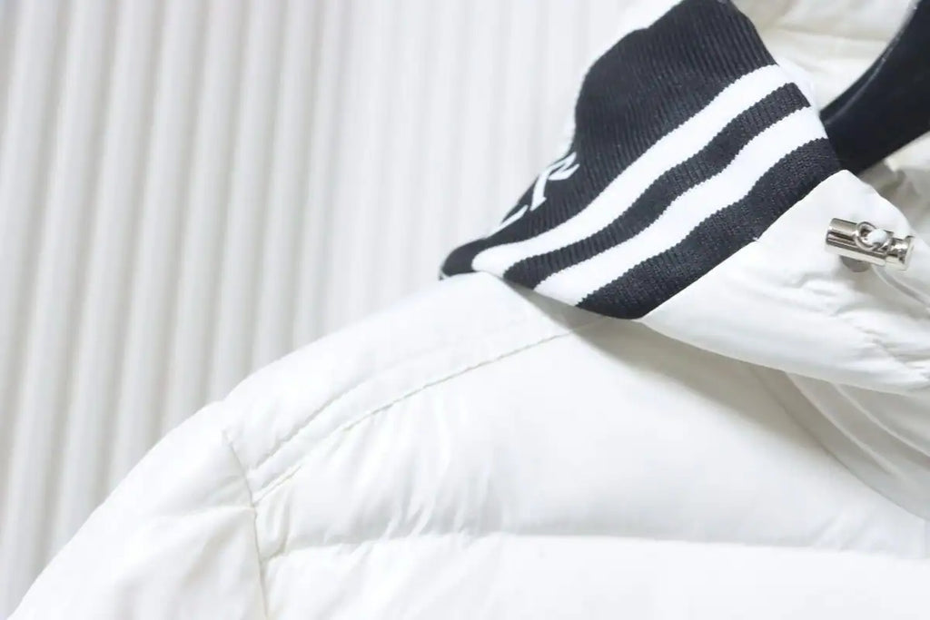 Moncler Cornour Down Jacket White – MC183