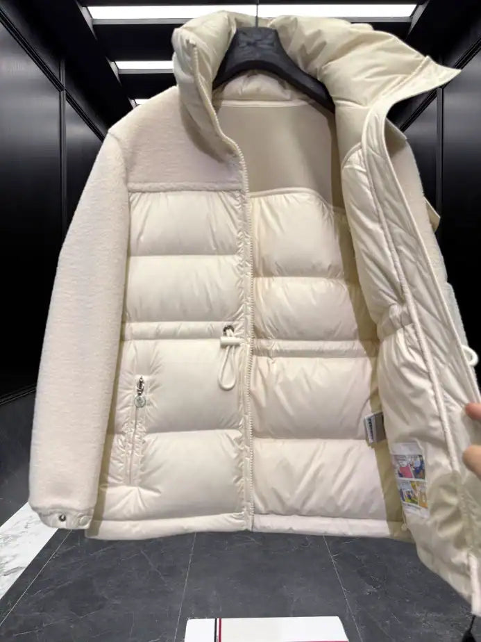 Moncler Escaut Short Down Jacket – MC151