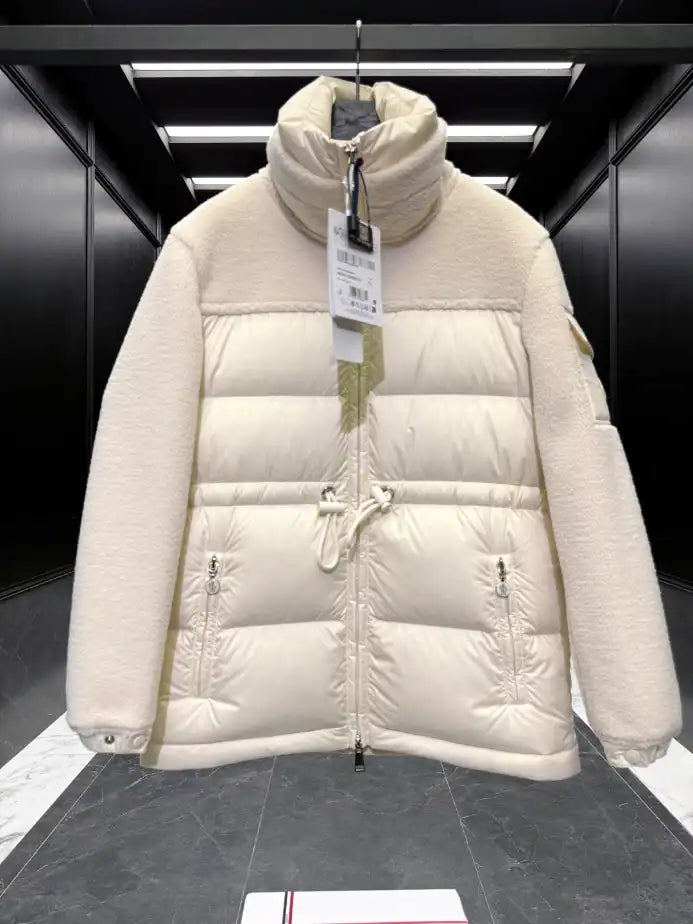 Moncler Escaut Short Down Jacket – MC151
