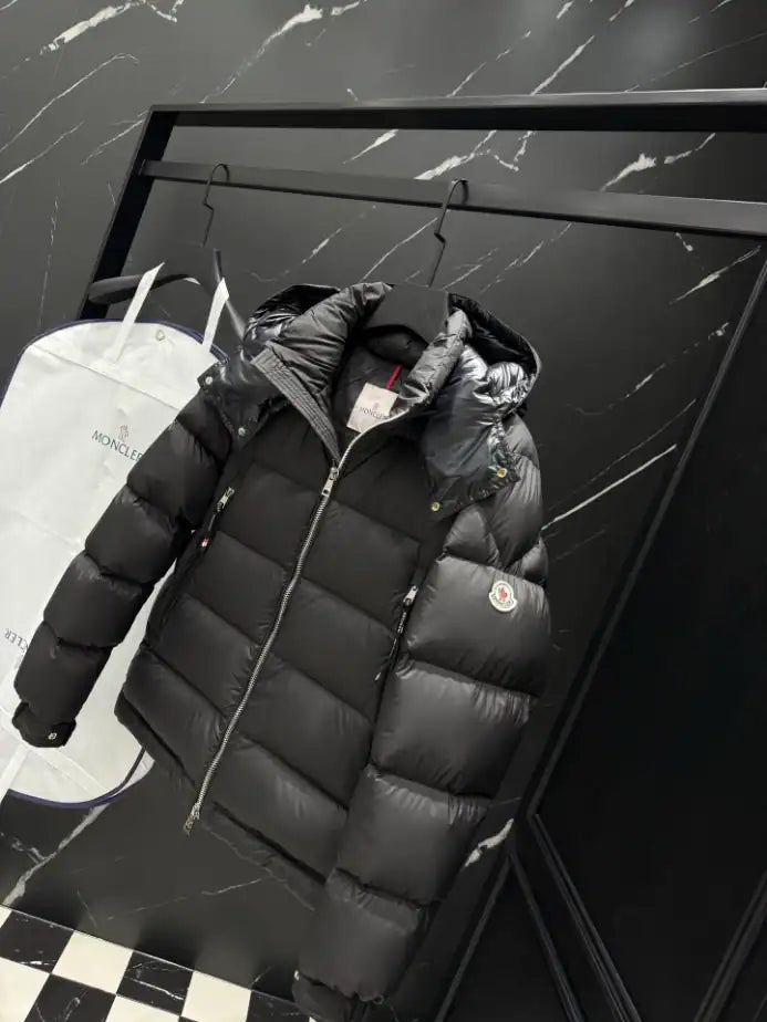 Moncler Jacket – MC149