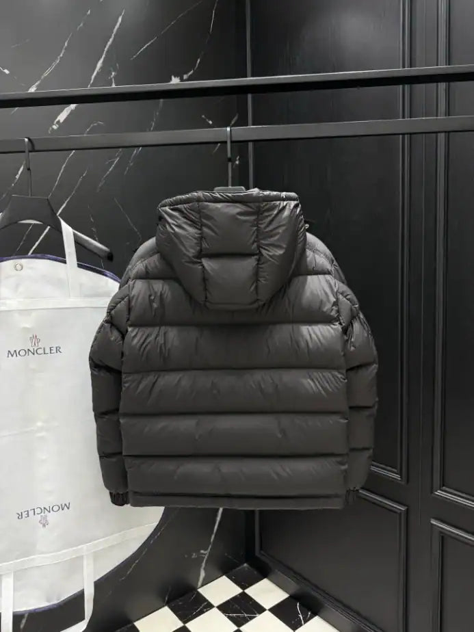 Moncler Jacket – MC149