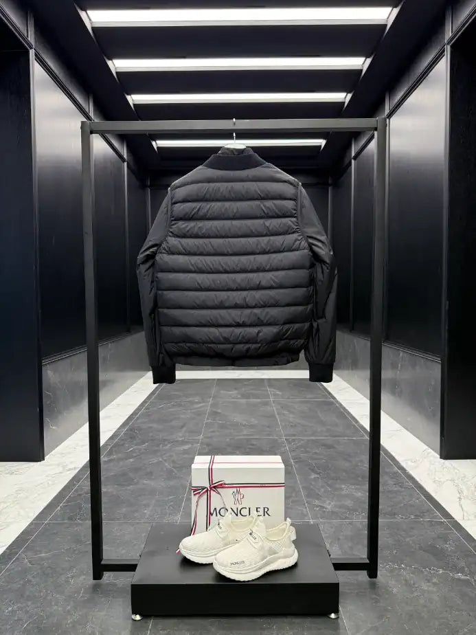 Moncler Logo-patch Gilet – MC150