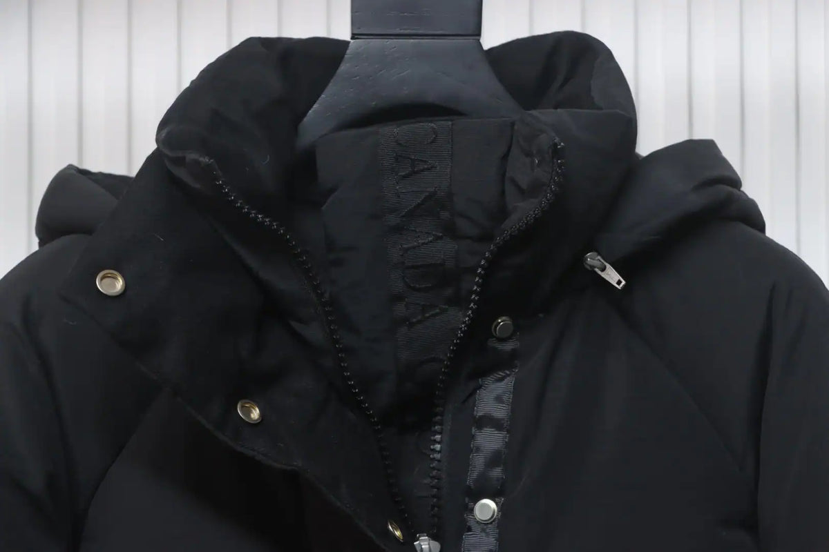 Moncler Sleeve Badge Solid Zip Down Jacket Black – MC167