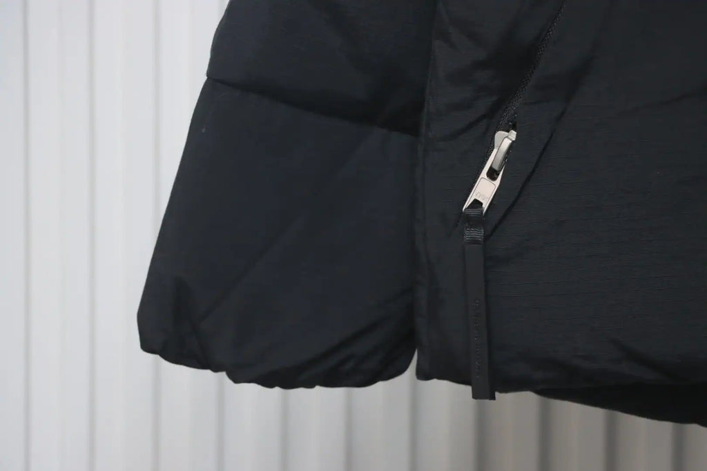 Moncler Sleeve Badge Solid Zip Down Jacket Black – MC167