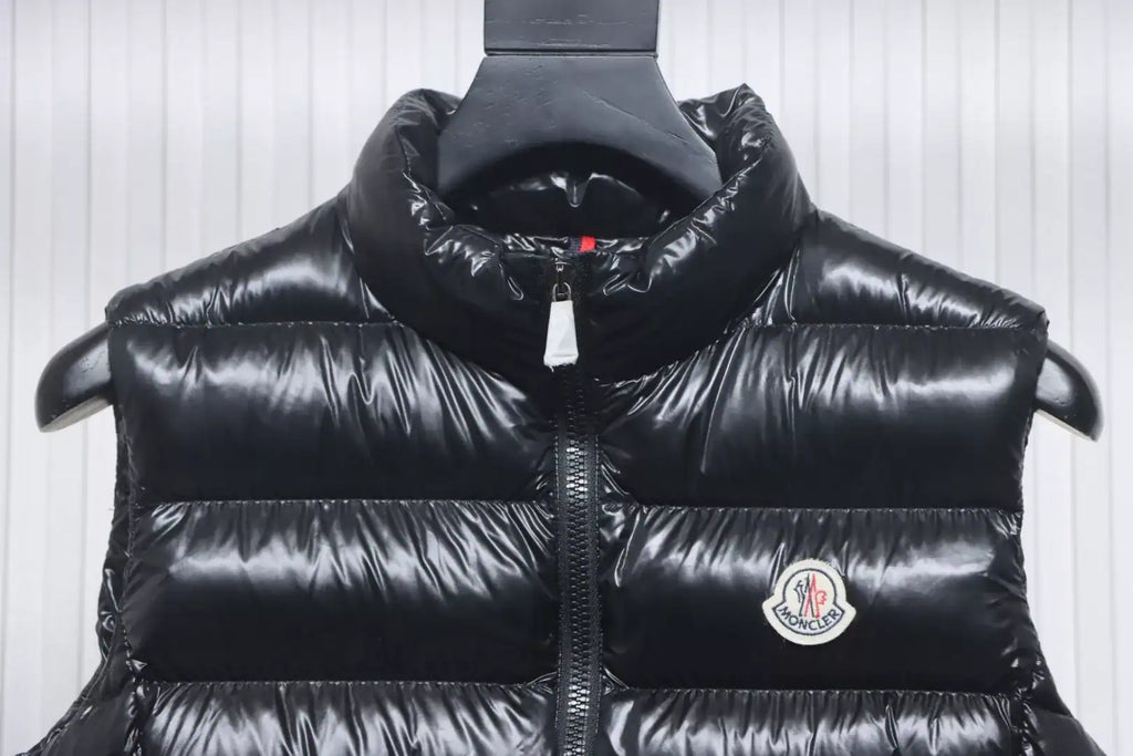 Moncler Women’s Ghany Mock Neck Down Vest Black – MC178