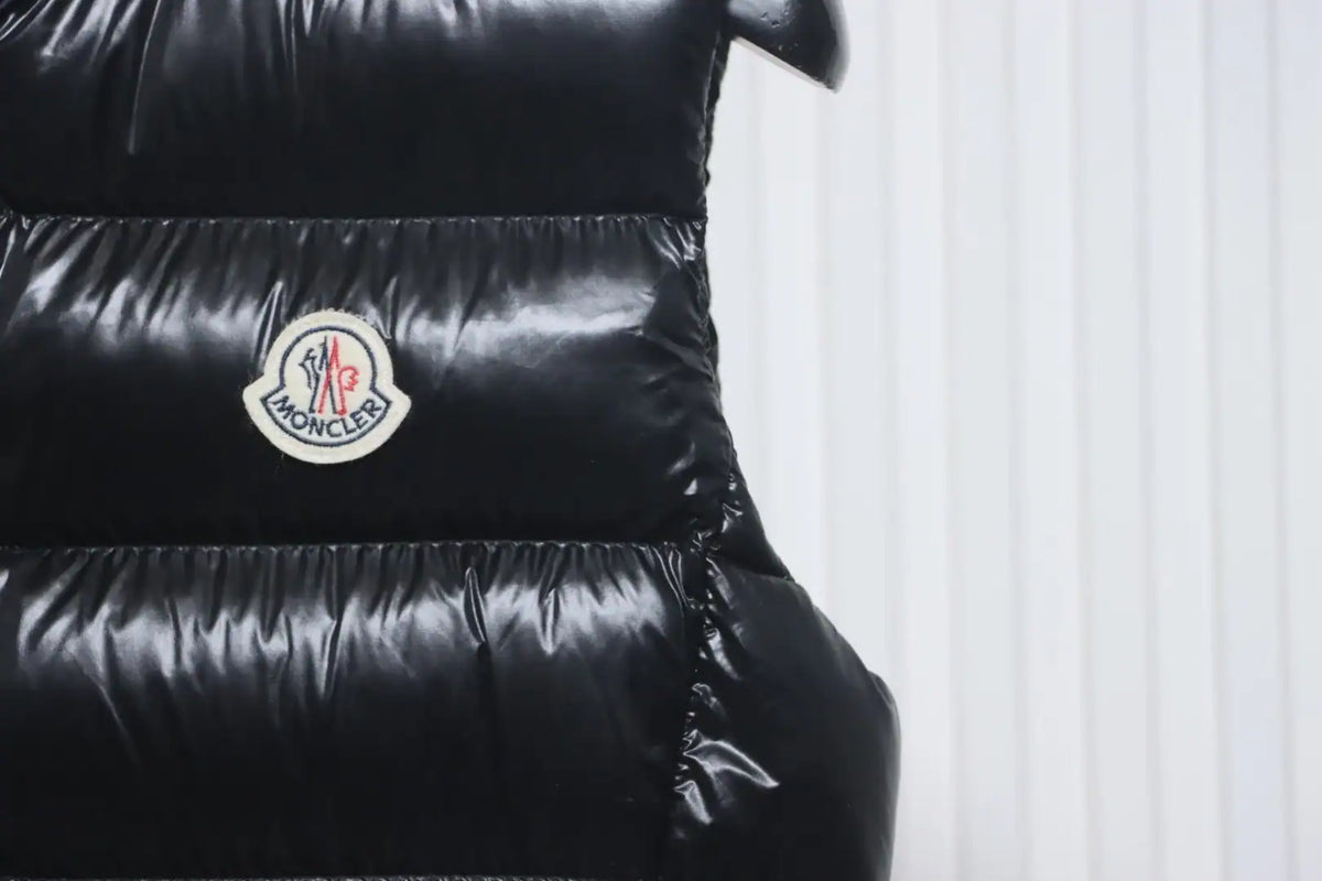 Moncler Women’s Ghany Mock Neck Down Vest Black – MC178