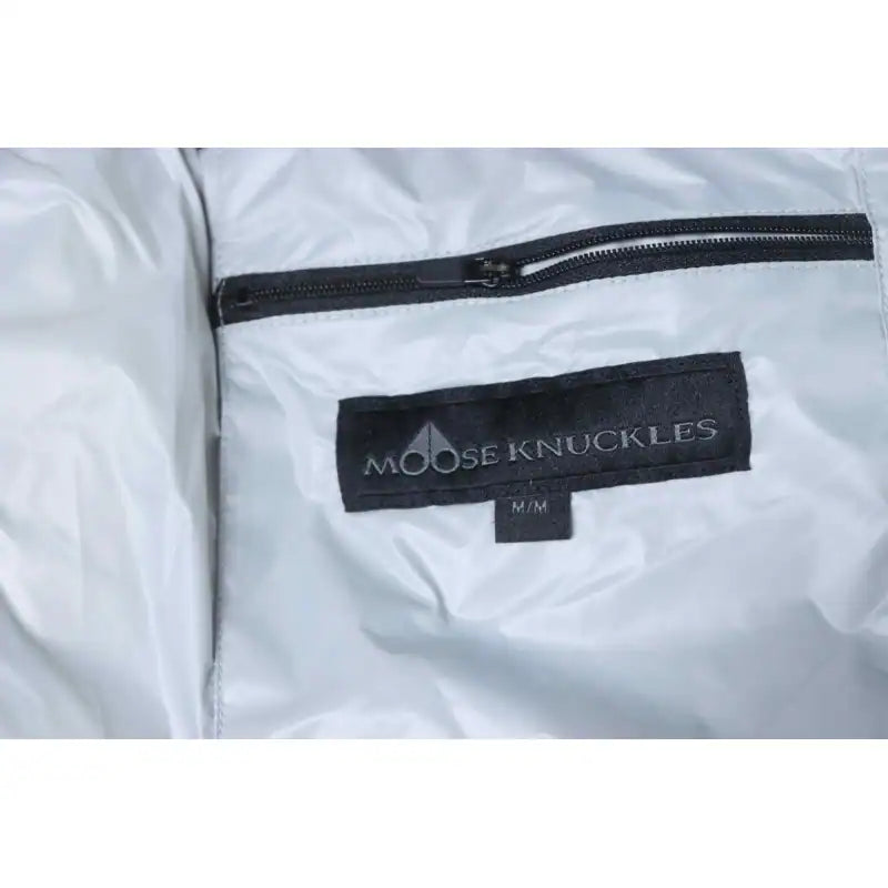 Moose Knuckles Glossy Down Vest White – MKC018