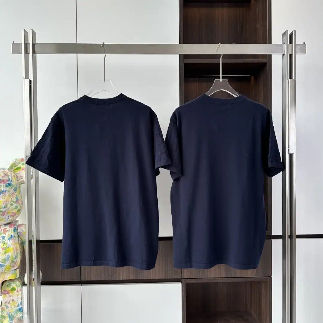 SHORT SLEEVED COTTON CREWNECK IN DEEP BLACK – LVTS108