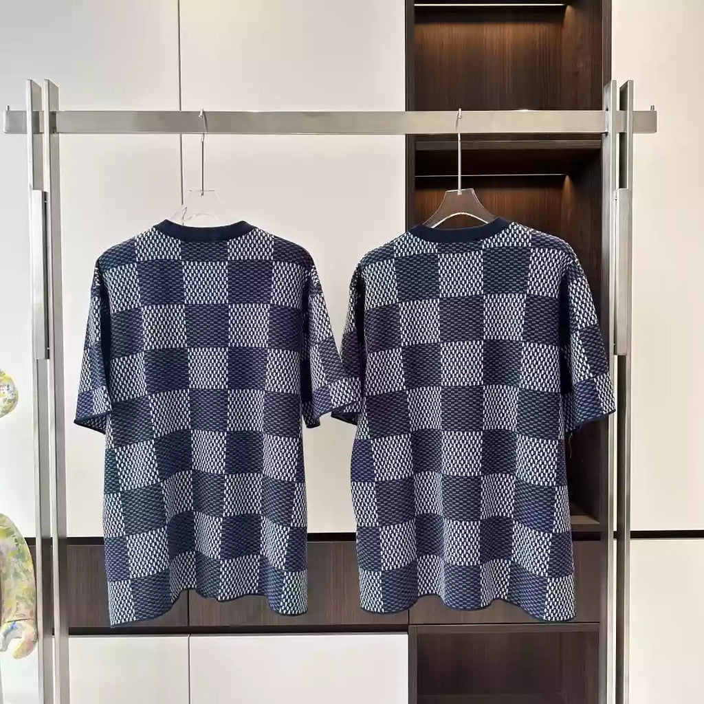 SHORT SLEEVED COTTON DAMIER CREWNECK WITH CRYSTAL LV PATCH  – LVTS130