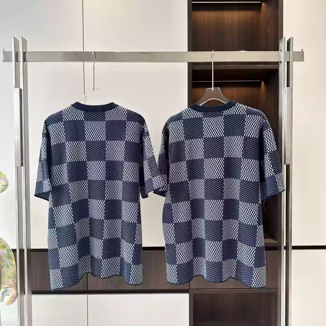 SHORT SLEEVED COTTON DAMIER CREWNECK WITH CRYSTAL LV PATCH  – LVTS130