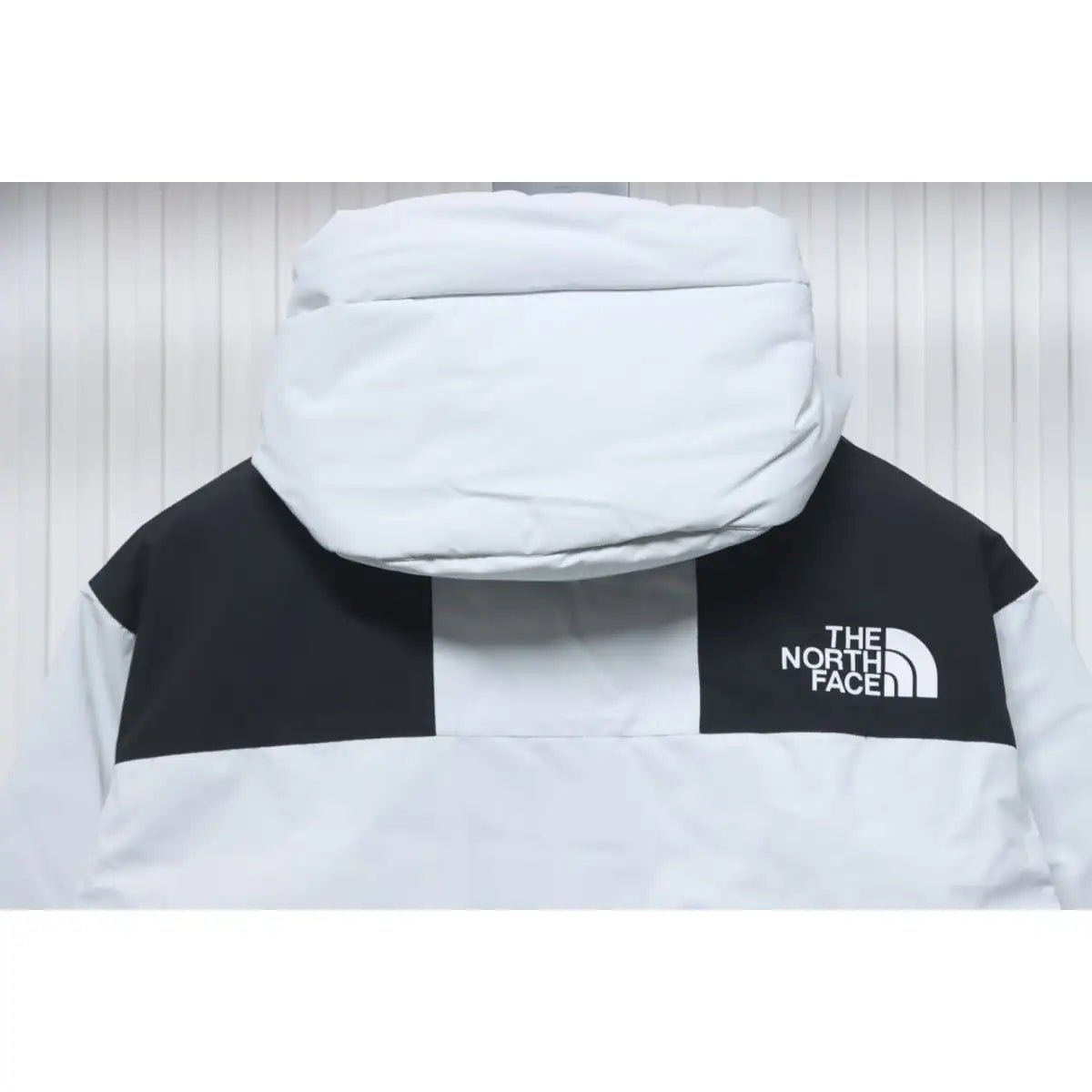 The North Face 1986 Classic Thin Down Jacket Black and White – TNC002
