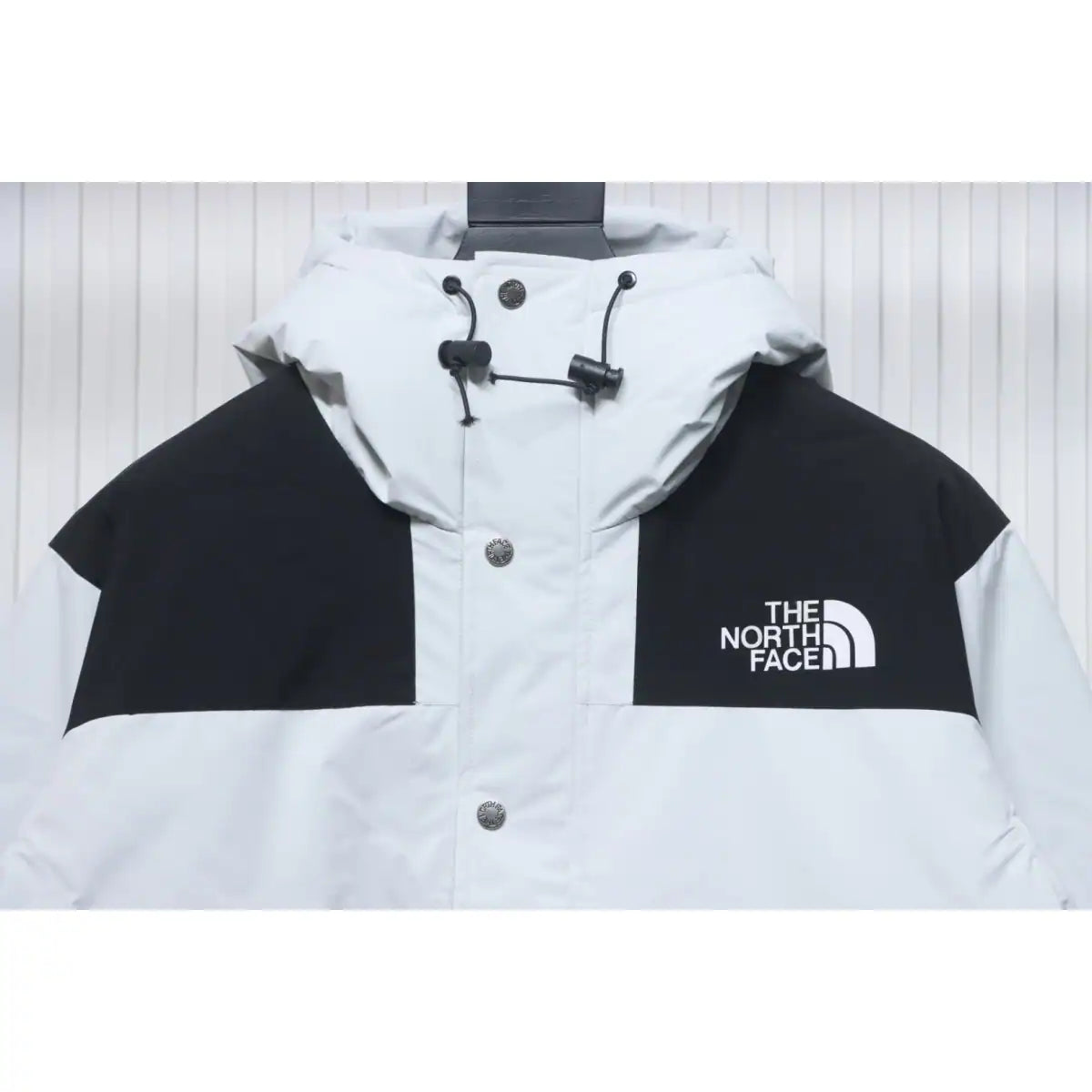 The North Face 1986 Classic Thin Down Jacket Black and White – TNC002