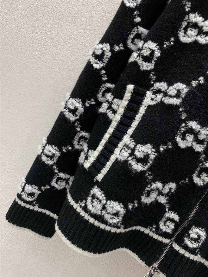 GUCCI Bouclé Stitch Jacquard Black Knitwear – GCK053