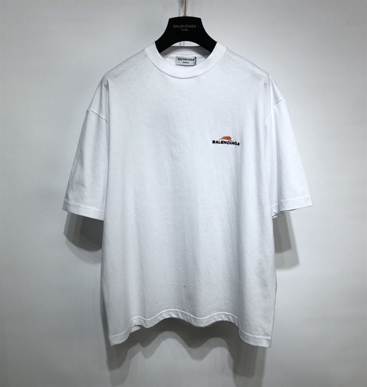 BALENCIAGA MEN’S YEAR OF THE TIGER T-SHIRT MEDIUM FIT IN WHITE – BAS001