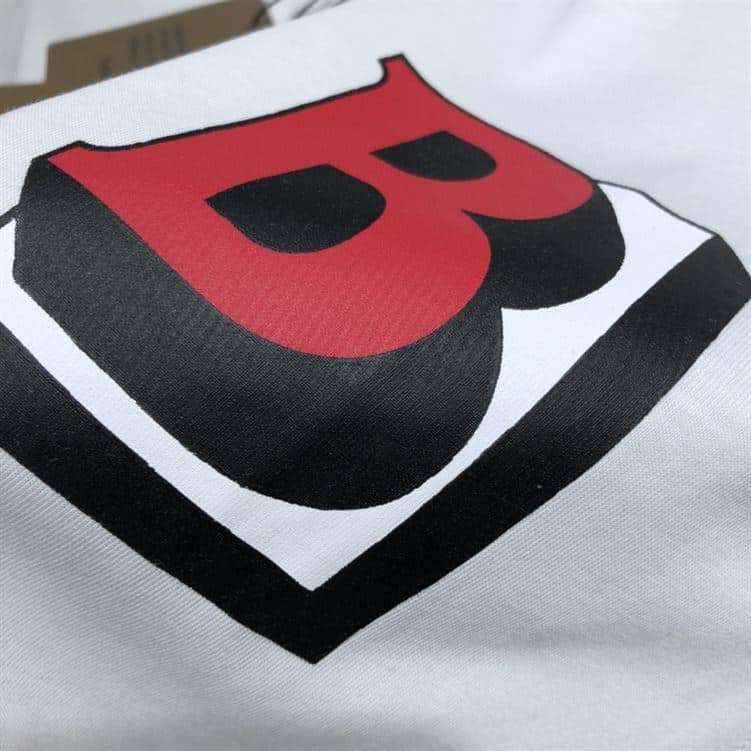 BURBERRY LETTER GRAPHIC COTTON OVERSIZED T-SHIRT – BRS019