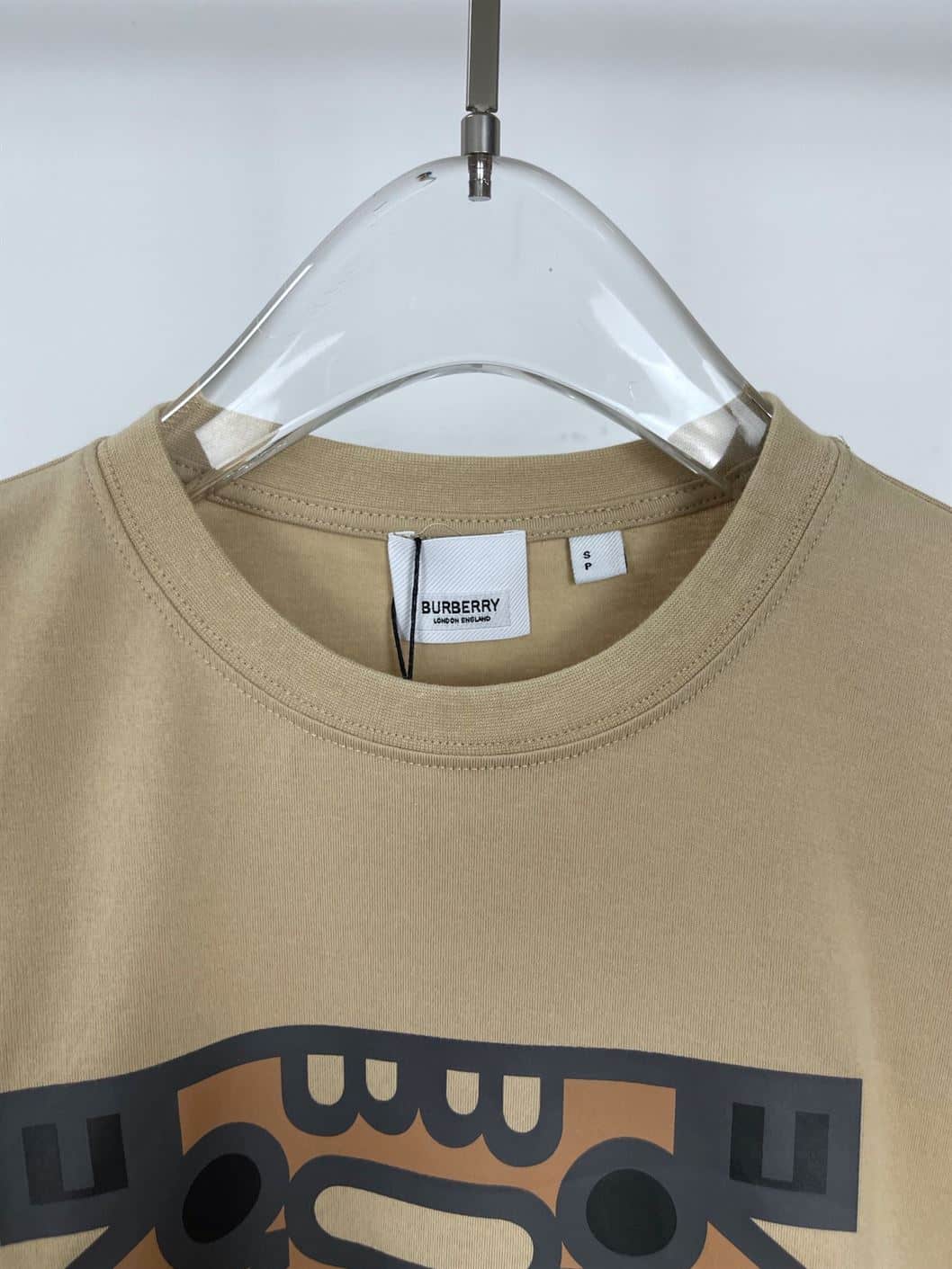 BURBERRY LOGO PRINT COTTON OVERSIZE T-SHIRT – IN SOFT FAWN – BRS006