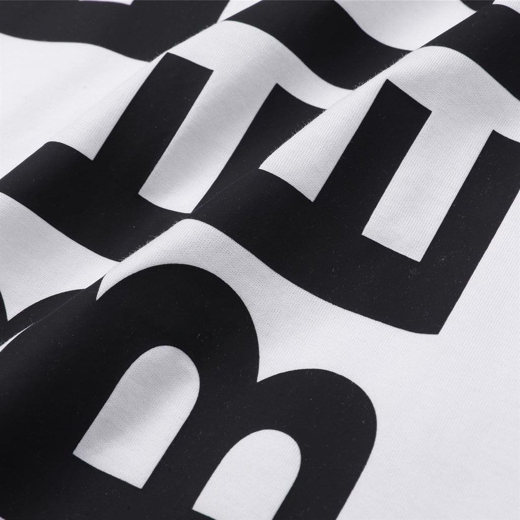 BURBERRY LOGO PRINT COTTON OVERSIZED T-SHIRT IN WHITE – BRS004