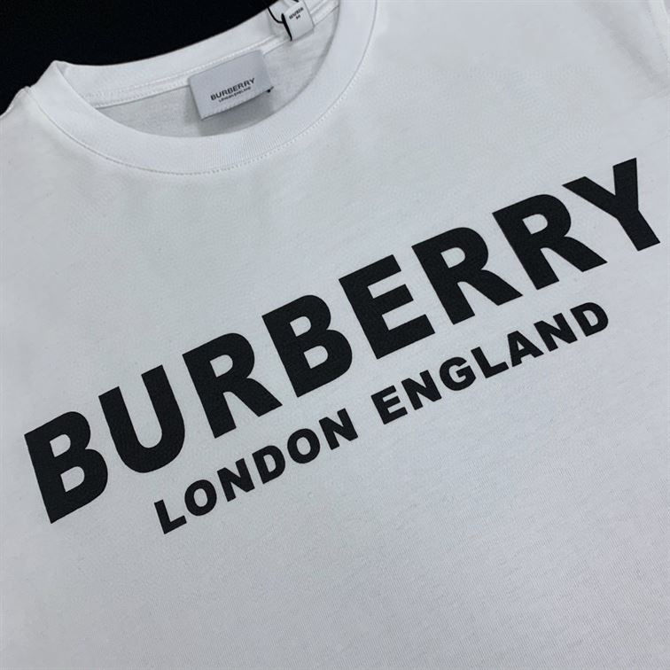 BURBERRY LOGO PRINT COTTON T-SHIRT IN WHITE – BRS009