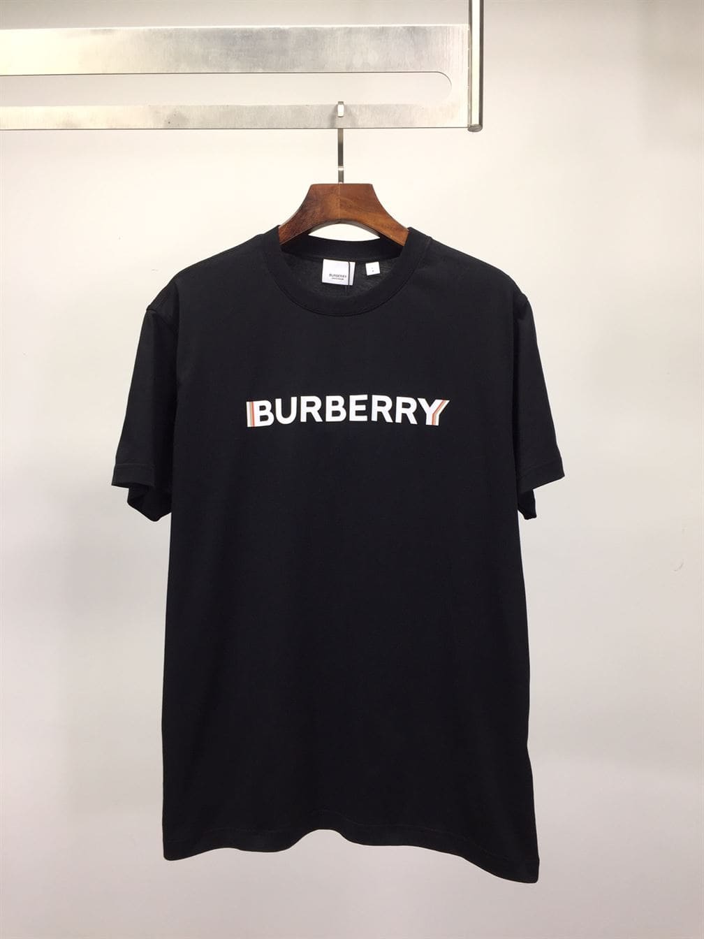 BURBERRY LOGO PRINT OVERSIZED T-SHIRT – BRS007