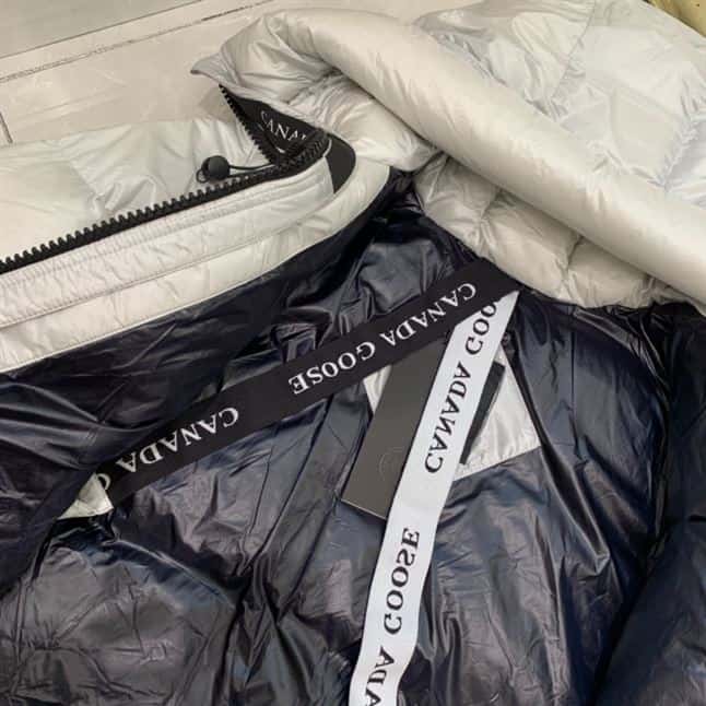 CANADA GOOSE CROFTON PUFFER BLACK LABEL – CN25