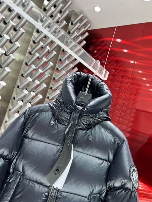 CANADA GOOSE CROFTON PUFFER BLACK LABEL – CN26
