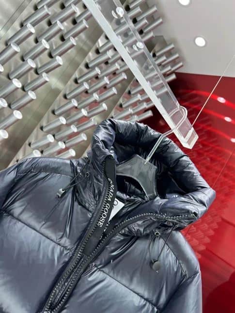 CANADA GOOSE CROFTON PUFFER BLACK LABEL – CN26