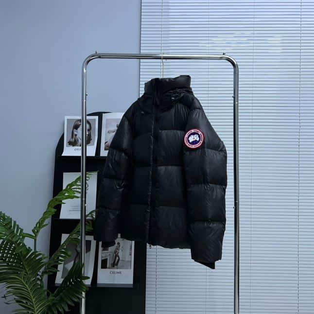 CANADA GOOSE CROFTON PUFFER JACKET – CN16