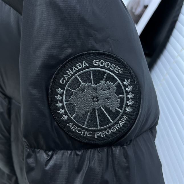 CANADA GOOSE CROFTON PUFFER JACKET – CN17