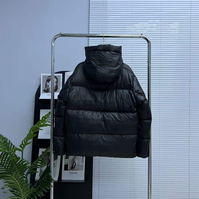 CANADA GOOSE CROFTON PUFFER JACKET – CN17