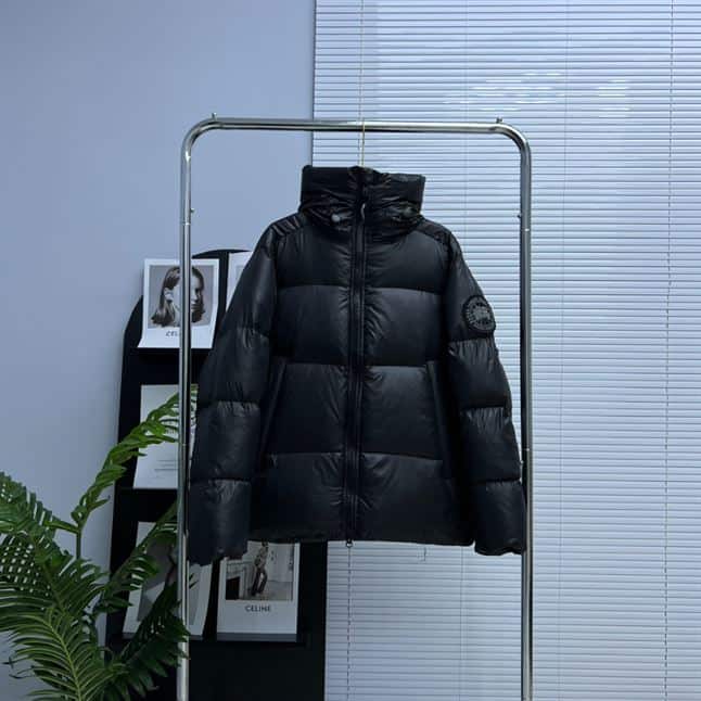CANADA GOOSE CROFTON PUFFER JACKET – CN17