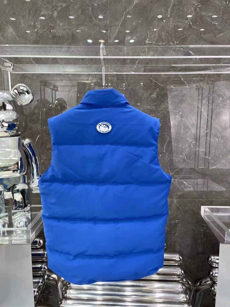 CANADA GOOSE FREESTYLE QUILTED ARTIC-TECH GILET – CN13