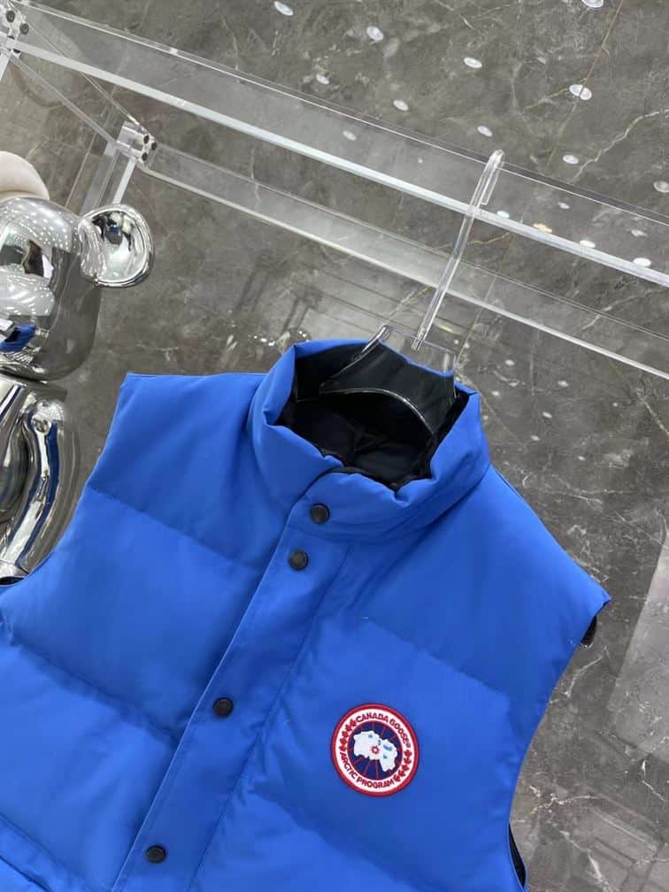 CANADA GOOSE FREESTYLE QUILTED ARTIC-TECH GILET – CN13