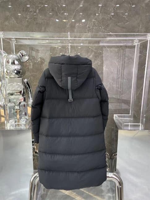 CANADA GOOSE LONG PUFFER COAT – CN20