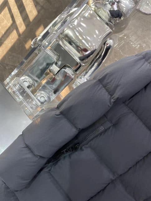 CANADA GOOSE LONG PUFFER COAT – CN20