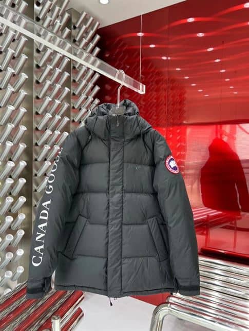 CANADA GOOSE PARKAS APPROACH JACKET – CN30