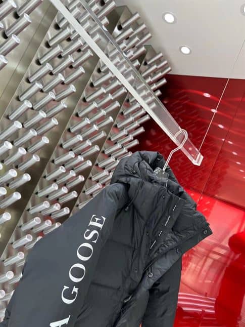 CANADA GOOSE PARKAS APPROACH JACKET – CN30