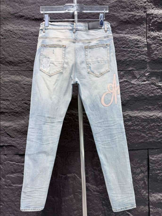 Amiri Men Blue Script Logo Jeans – AMIJ017