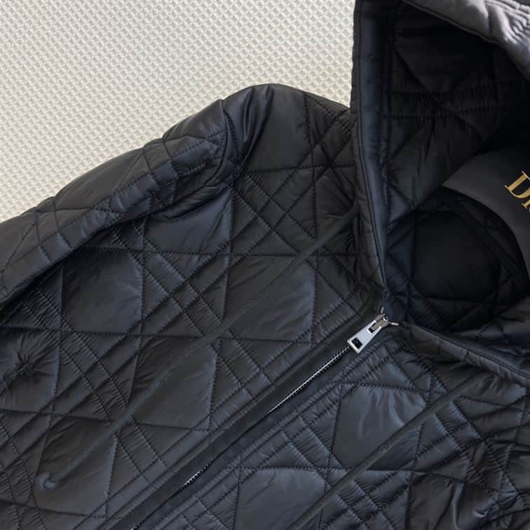 CHRISTIAN DIOR COAT – DRC006