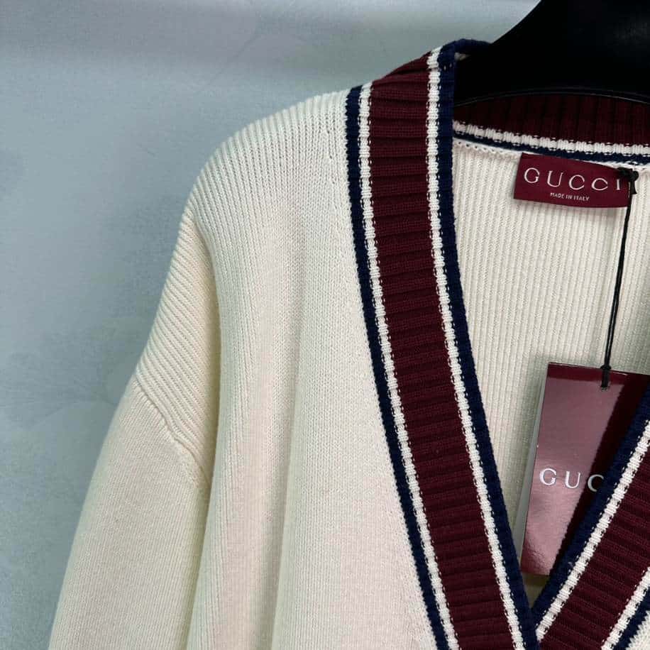 GUCCI White Wool V-neck Knitwear – GCK059