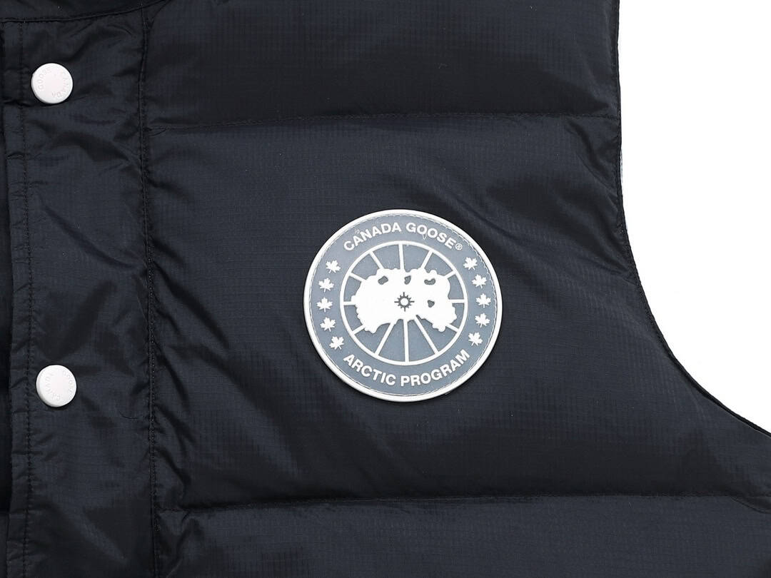 CANADA GOOSE VEST NATURE BLACK – CN32
