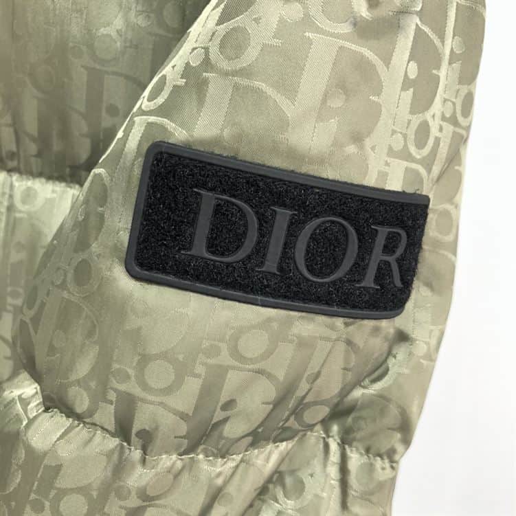 DIOR OBLIQUE DOWN JACKET – DRC001