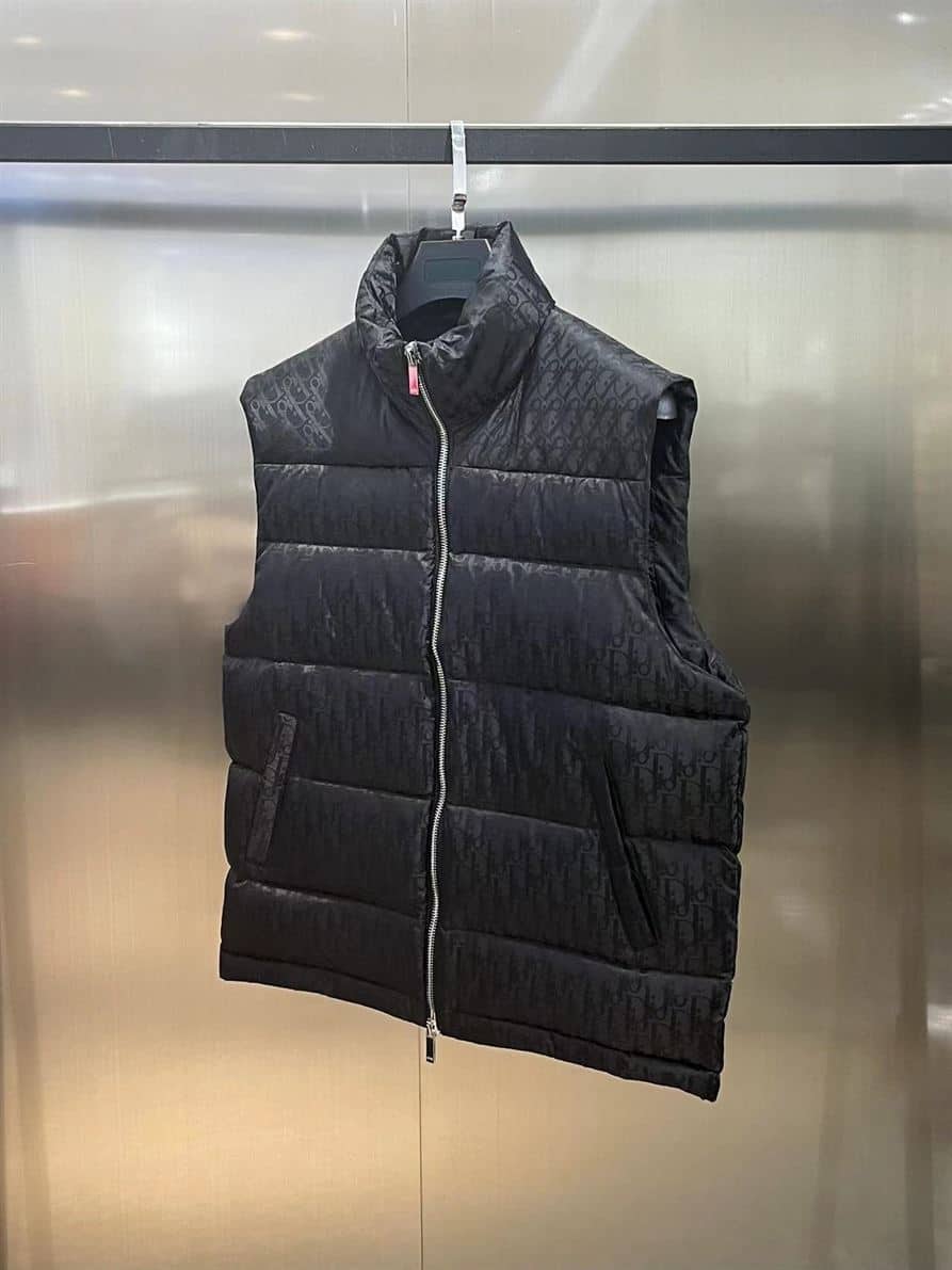 DIOR OBLIQUE SLEEVELESS DOWN JACKET – DRC012