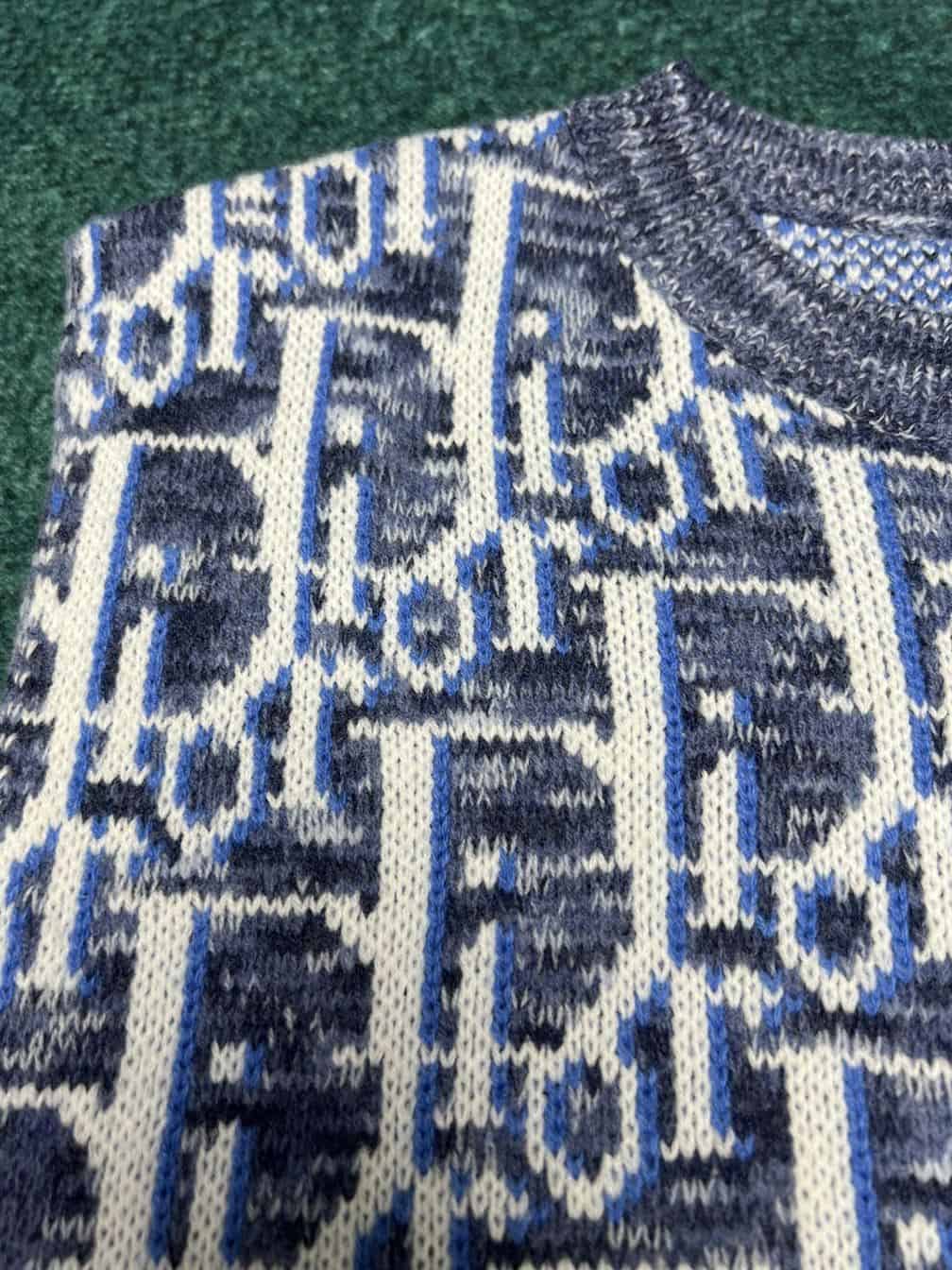 DIOR OBLIQUE SLEEVELESS SWEATER BLUE WOOL JACQUARD – DOS021