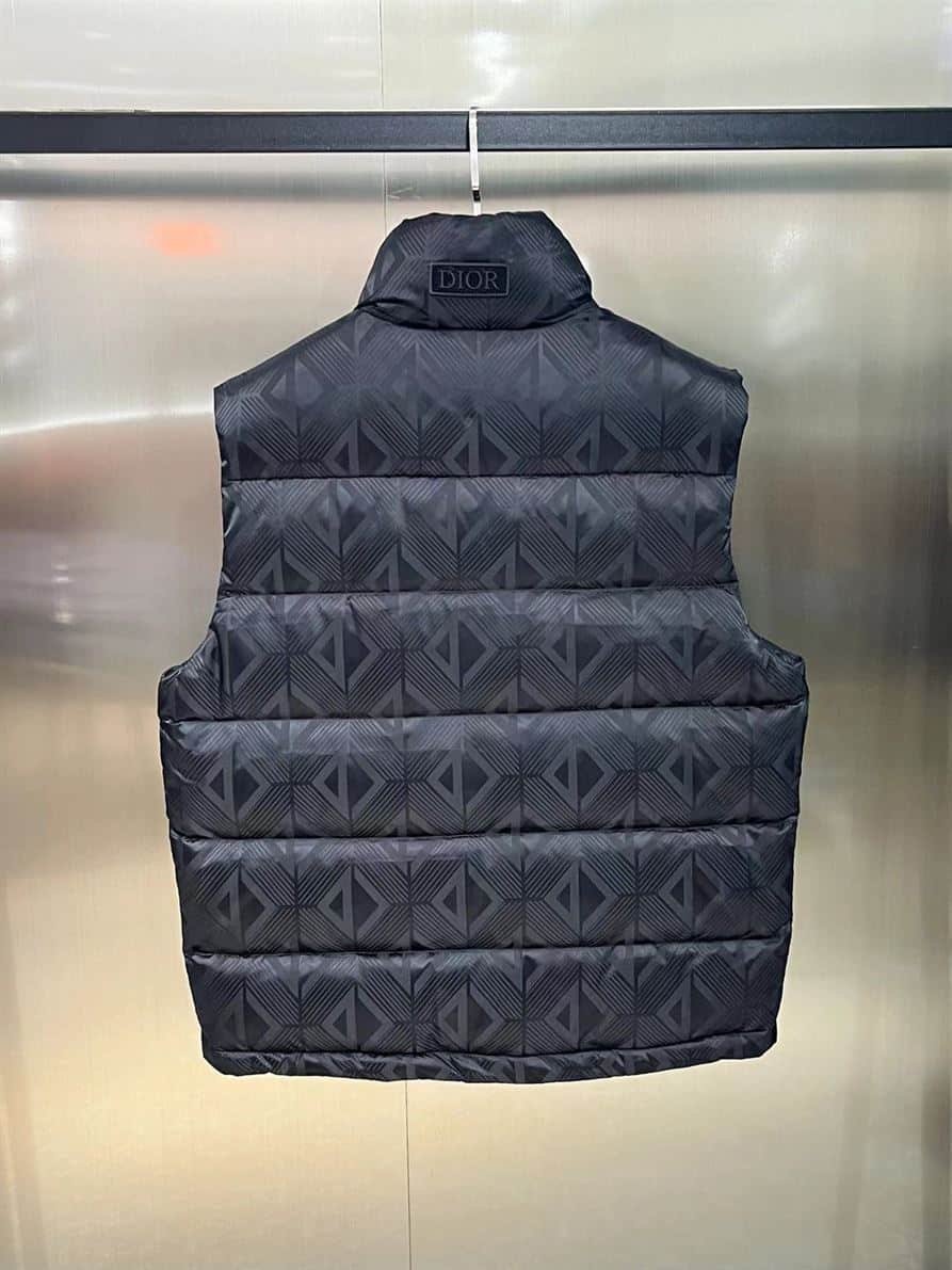 DIOR SLEEVELESS DOWN JACKET – DRC017