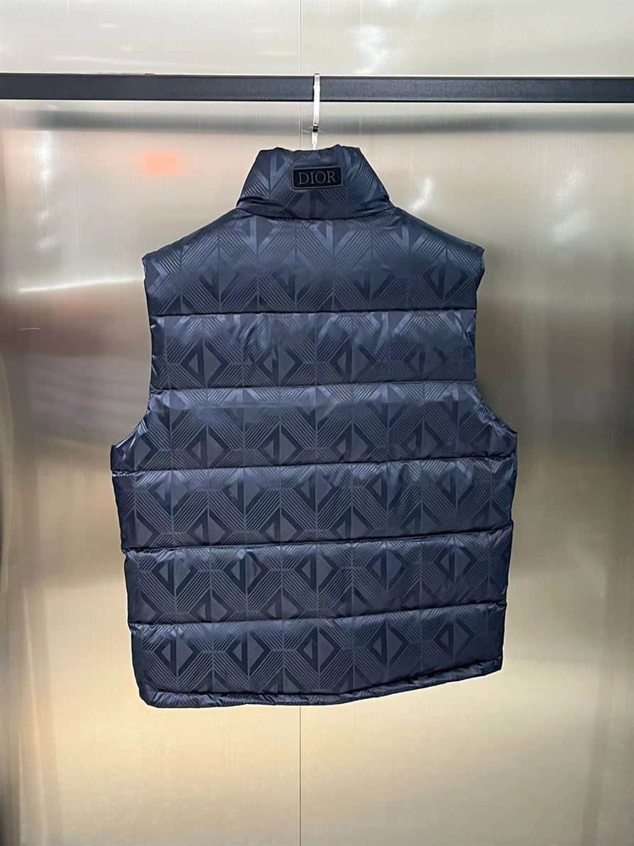DIOR SLEEVELESS DOWN JACKET – DRC018