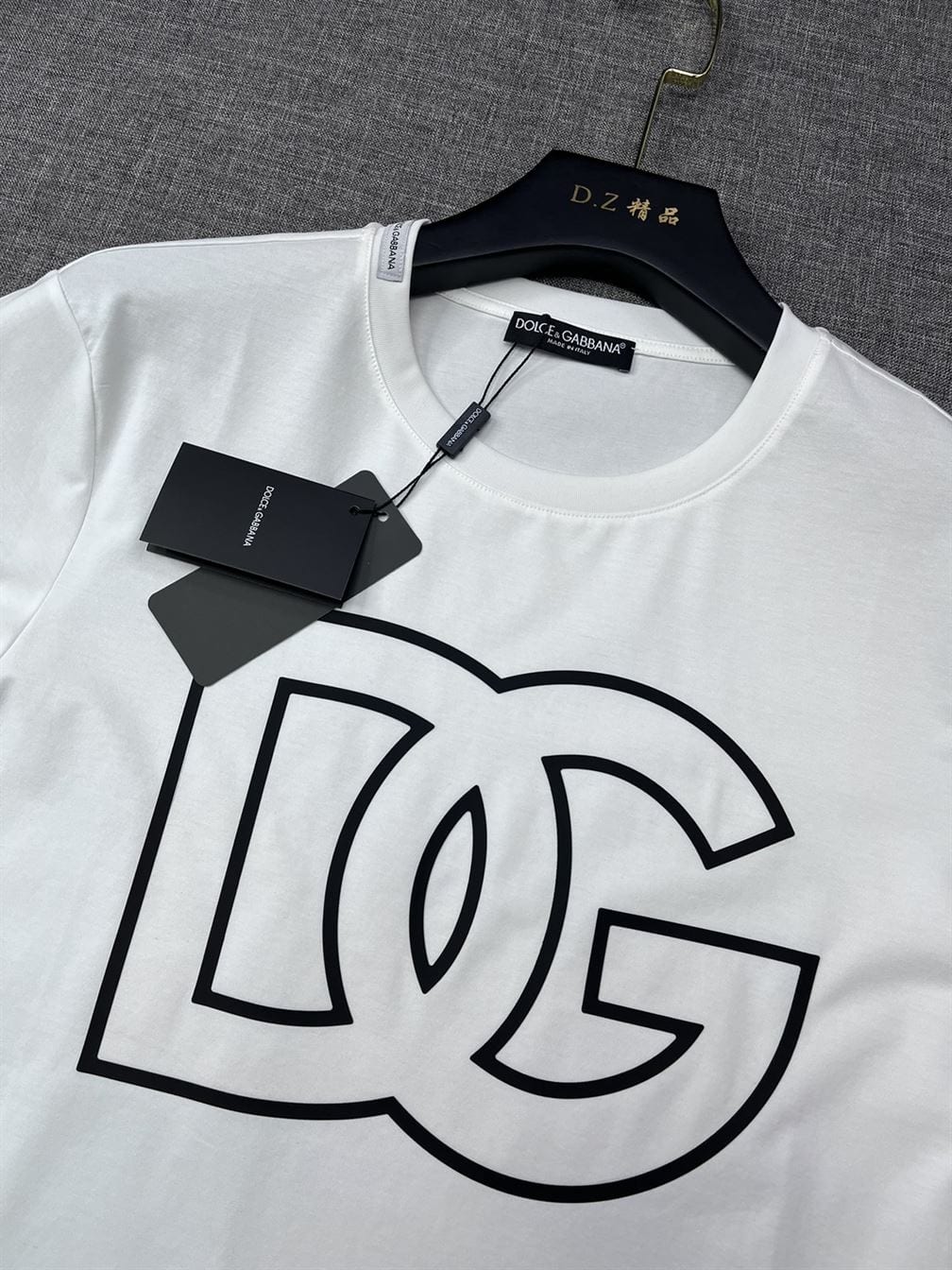 DOLCE & GABBANA COTTON T-SHIRT WITH DG PATCH – DT010
