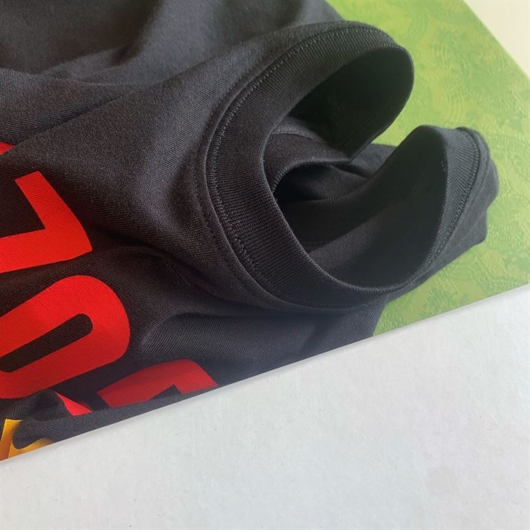 GUCCI ‘22705’ GUCCI SONGS’ PRINT T-SHIRT BLACK – GGS034